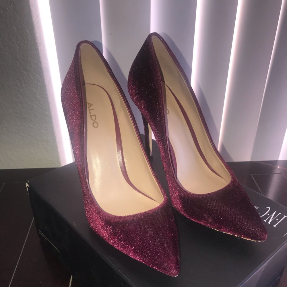 Aldo Burgandy Heels